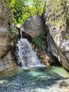 Enipeas Waterfall — fotografia 3