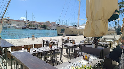 Restaurant/Apartments Capo