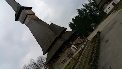 Mănăstirea „Sfinții Arhangheli Mihail și Gavriil” - Săpânța Peri — fotografia 2