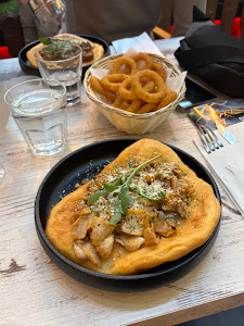 Budapest Goulash - Langos and GrillBar — fotografia 5