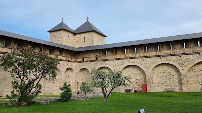 Mănăstirea Dragomirna — fotografia 5