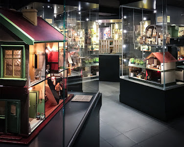 Museum of Dollhouses, Games and Toys - Muzeum Domków Lalek, Gier i Zabawek — fotografia 4