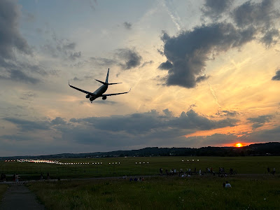 Airport spotting point
