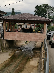 Izvorul de Apa Maieru / Maieru Water Spring (Fountain) — fotografia 3