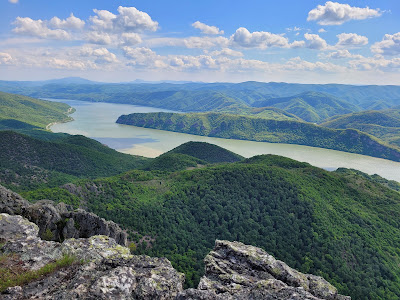 Trescovăț Peak