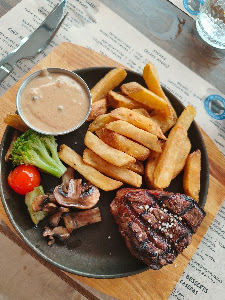 Lotus Steak & Burger House — fotografia 4