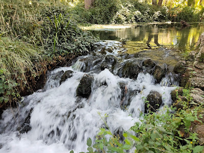 recreational area of ​​the Huéznar birth — fotografia 4