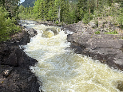 Støytfoss rasteplass