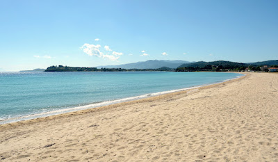 Παραλία Πύργος (Beach of Pirgos) — fotografia 4
