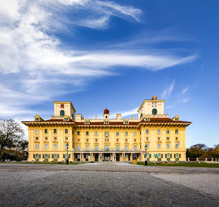 Esterházy Palace — fotografia 1