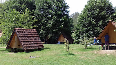 Robinzonski kamp LESKAR