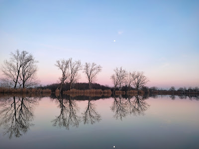 Holt-Tisza sétány és játszótér