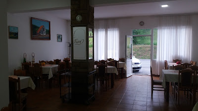 Кафана код Белог