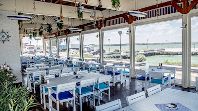 Blue Acqua Restaurant - Mamaia Lac