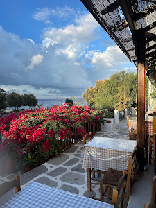 Delfinaki Tavern Naxos
