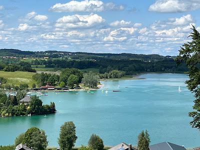 Parkplatz mit Aussicht auf Mattsee