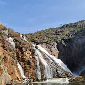 Ézaro waterfall