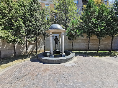 Минерален извор