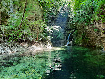 Cascate