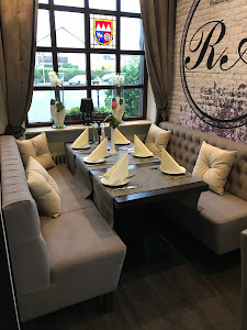 Akropolis Restaurant