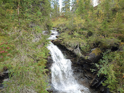 Grottan med vattenfall