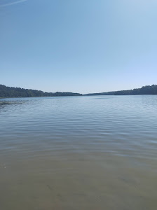 Plaża nad jeziorem