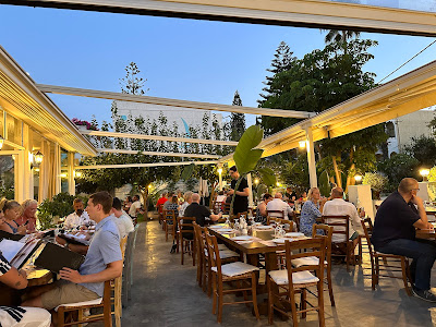 FINIKAS Taverna