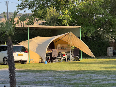 Berat Caravan Camping