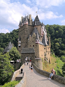 Cetatea Eltz
