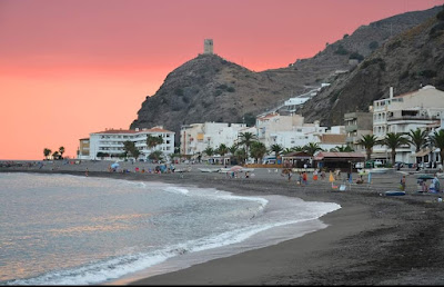 Playa La Mamola