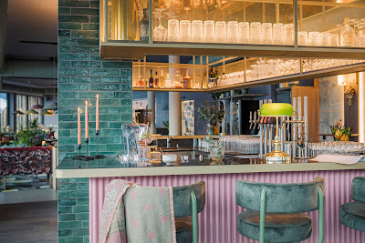 Tweets Rooftop Restaurant Lounge