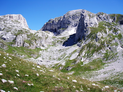 Rosni Peak