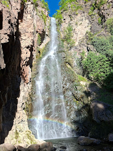 Zum Wasserfall Vilpian