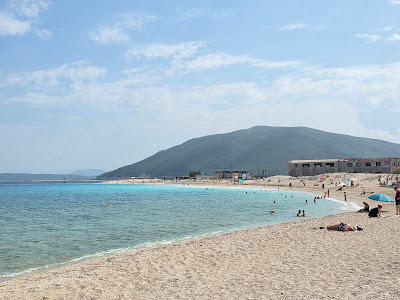 Παραλία Γύρας (Κάστρο)