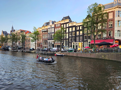 Canalele din Amsterdam