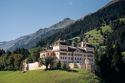 Schloss Wolfsthurn