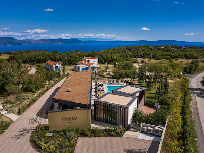 Floria Glamping Garden