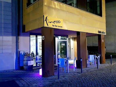 Restaurant finesse