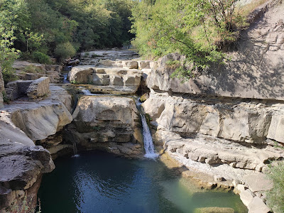 Saw Waterfall