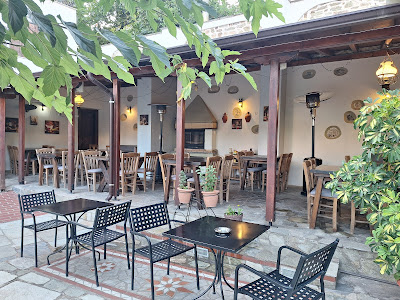 Αρχοντικό Παραδοσιακό Εστιατόριο / Archontiko Traditional Restaurant