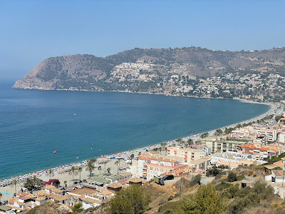 Playa De La Herradura
