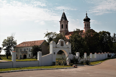 Fenek Monastery