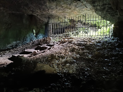 Stanišovská Cave