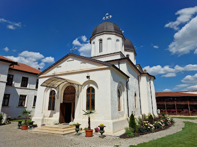 Mănăstirea Comana