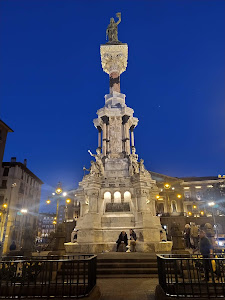 Monument to the Fueros