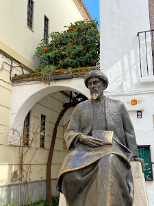 Statue of Maimonides