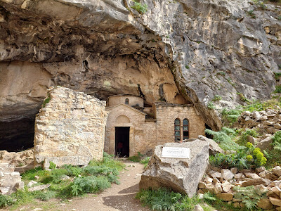 Davelis Cave