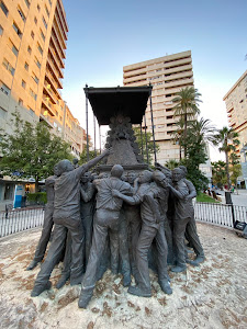 Monumento a la Virgen del Rocío