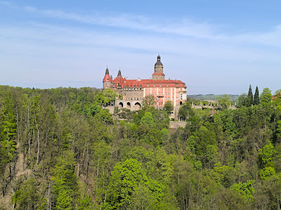 Książ