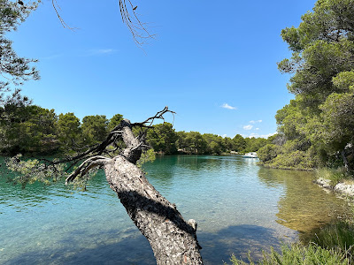 Handy Bay Beach